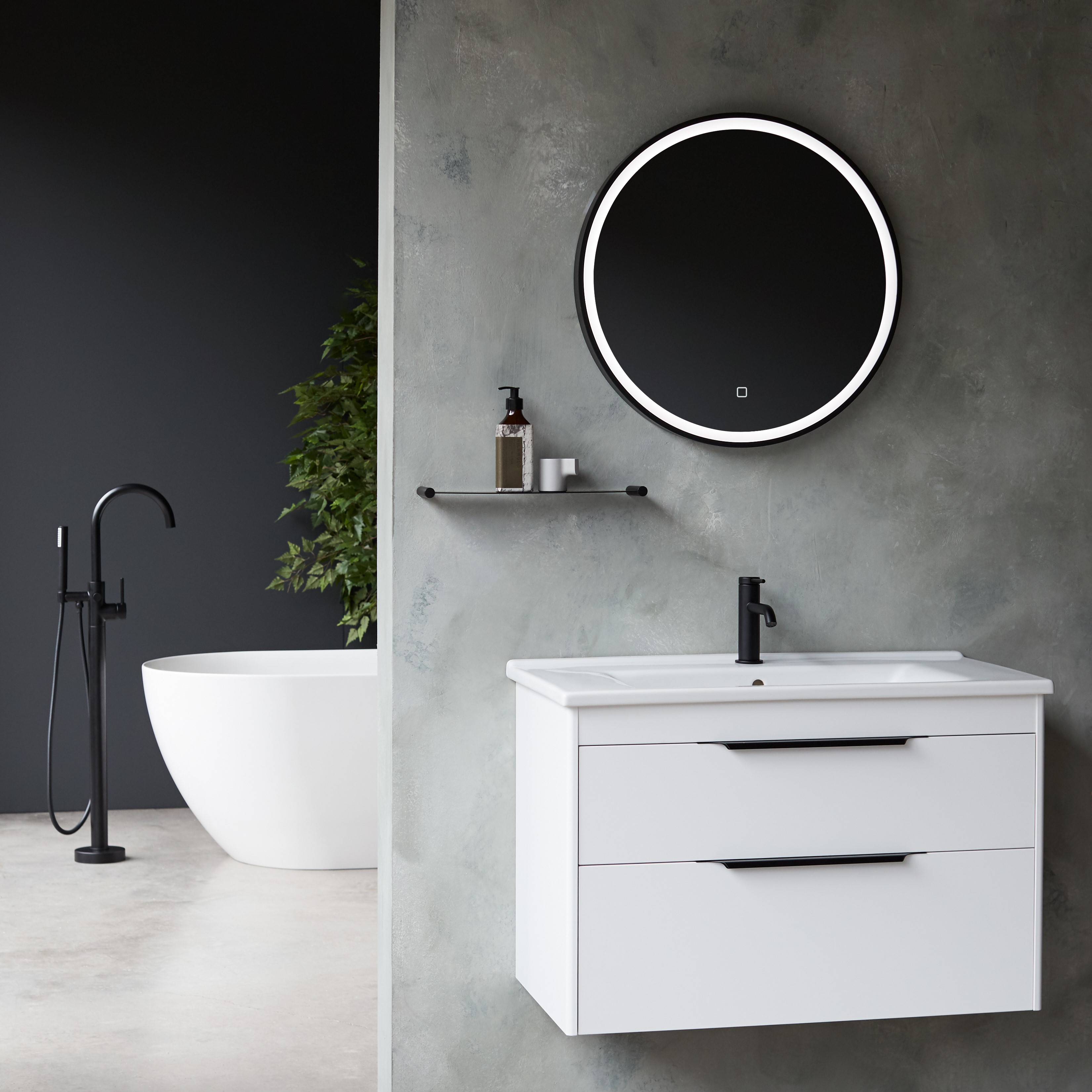 Hoxton brassware in Matt Black 